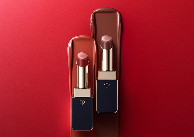 �ґ�ȐF�ʂƋP�����A���ł��O�ɓZ�킹�āB