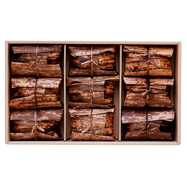 ÓX戵iqߍ]Á^FrȂя UM-60