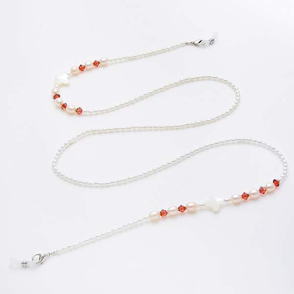 近鉄百貨店ネットショップ 芝翫香 シェル ビーズ入淡水パールめがねチェーン 販売中近鉄百貨店ネットショップ