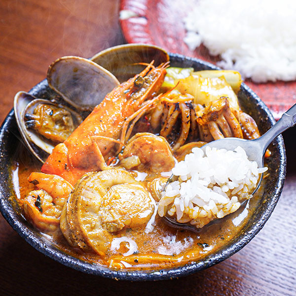 ◇〈奥芝商店〉竜宮の賄い海鮮スープカレー*