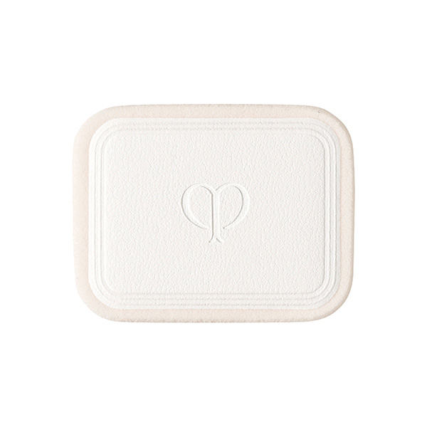 〈クレ・ド・ポー ボーテ〉スポンジ(タンナチュレールプードルブラン)