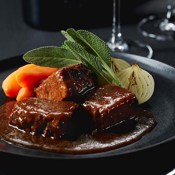 ◆〈Z’s MENU〉牛肉の赤ワイン煮