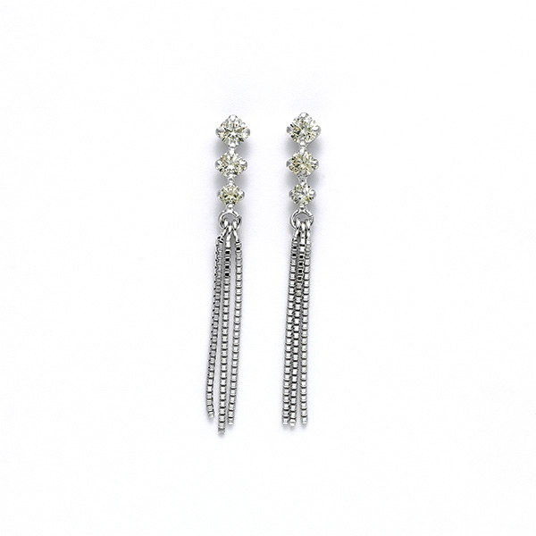 〈芝翫香〉Ptダイヤモンドピアス【H&C】