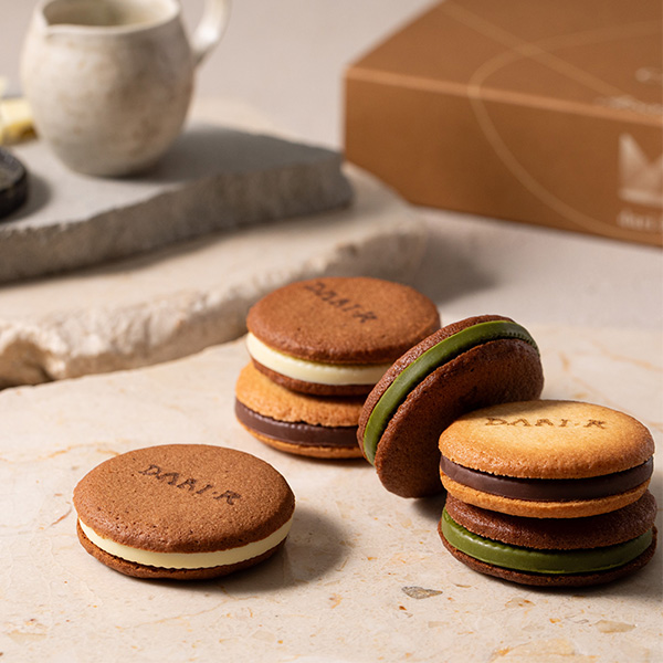 158�qdari K / �_���P�[�r�J�J�I�T���h�N�b�L�[6����(�~���N�E�z���C�g�E����) A000010