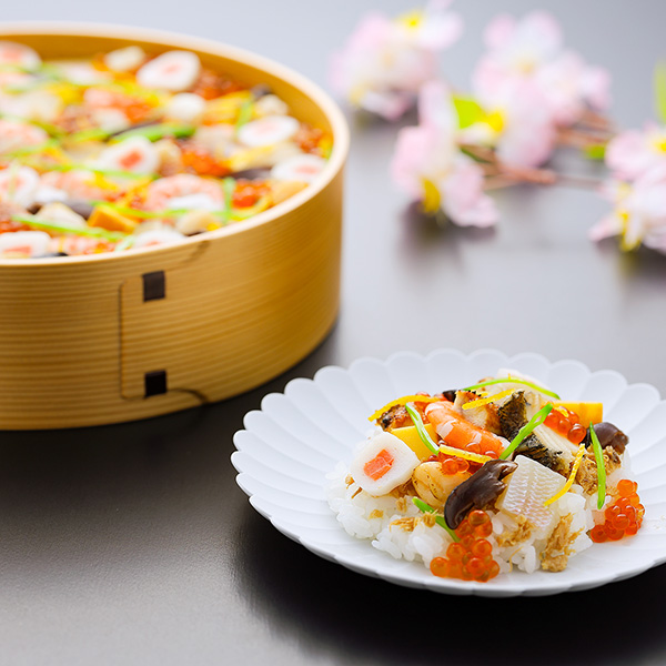 �� ��̓� �y5��8���E9�����͂��z�q���������r�؂��炵���i(3�l�O)