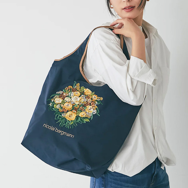 敬老の日〈ニコライ バーグマン〉刺繍バッグ/ネイビーブルー(Nブルー