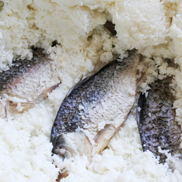 ◆草津店取扱い商品〈鮒味〉鮒寿司2種食べ比べセット(にごろ・薫製)