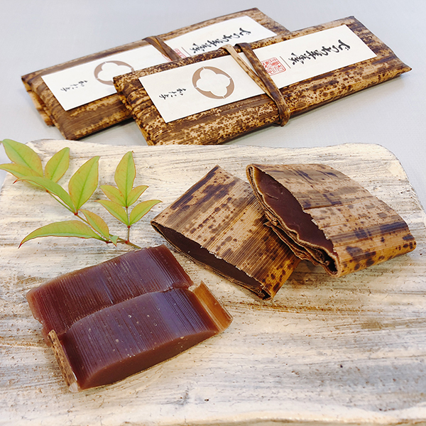 草津店取扱い商品〈和た与〉でっち羊羹3本包