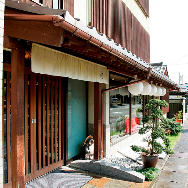 ◇草津店取扱い商品〈近江今津/西友〉うなぎ炭火焼蒲焼と白焼 SW-70