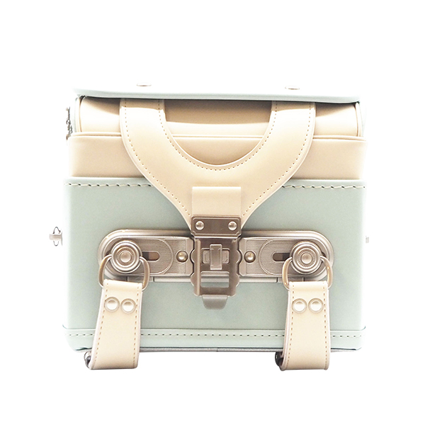 q2026 ߓS̃hZrVReBG@~gO[×AC{[@y z