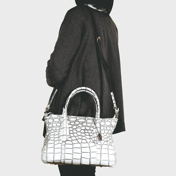 芝翫香　シャイニングクロコダイル　バッグ　2way 芝翫香〉クロコダイル 2Way バッグ【日本製】/ブラック｜近鉄