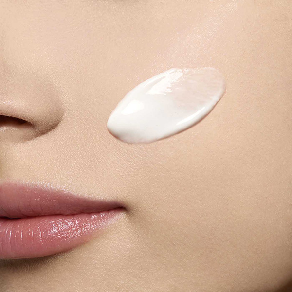 〈CLARINS〉ブライトプラス モイスチャライジング エマルジョン【医薬部外品】