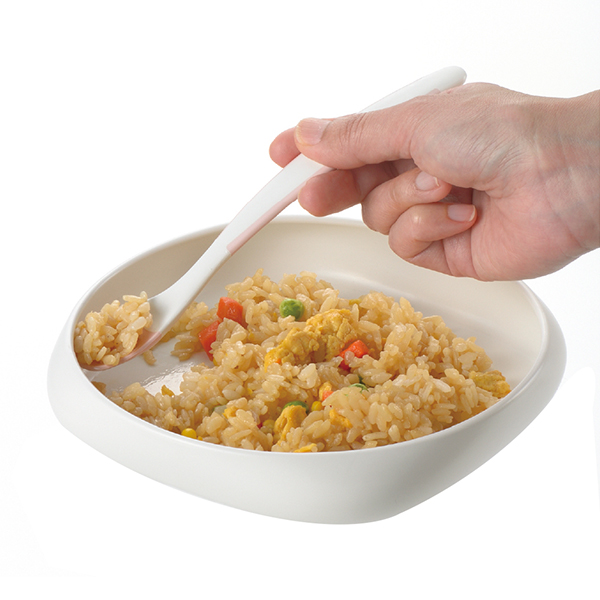 〈リッチェル〉使っていいね!すくいやすいお皿