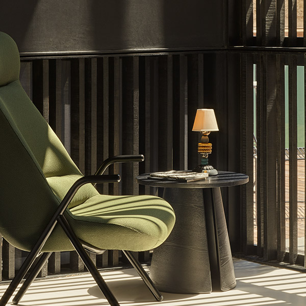 〈リヤドロ〉Firefly Lamp by Olga Hanono