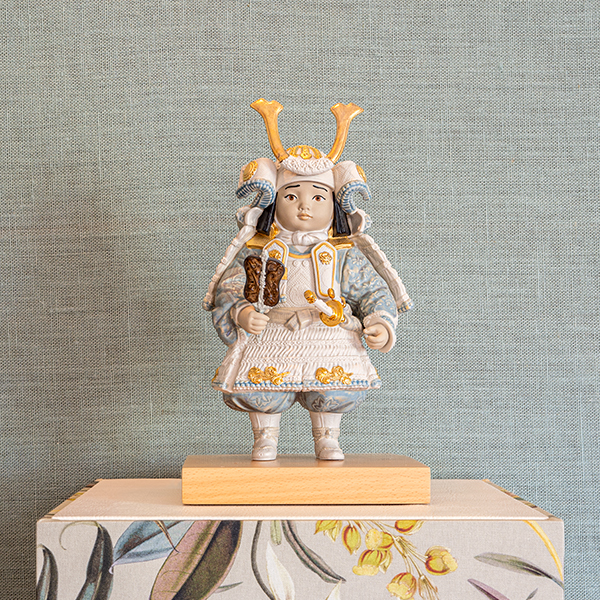 �q�����h���r�ᕐ�ҁi�����ЊZ�j�y�܌��l�`�z�y���������z