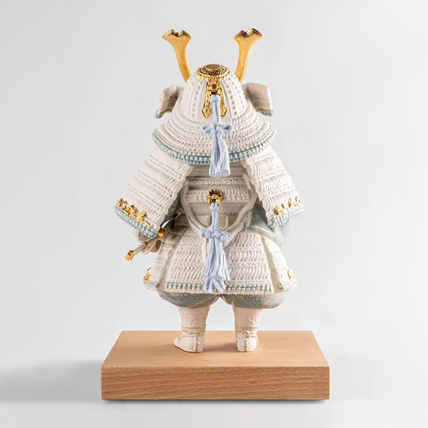 �q�����h���r�ᕐ�ҁi�����ЊZ�j�y�܌��l�`�z�y���������z