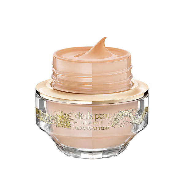 〈クレ・ド・ポー ボーテ〉ル・フォンドゥタンn オークル10 HOLIDAY 2025