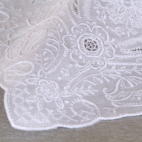 スワトウ〉刺繍ハンカチ [502344203]｜近鉄百貨店ネットショップ