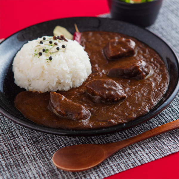 奈良店取扱い商品〈irodori kintetsu〉大和牛がごろごろ入った贅沢なカレー