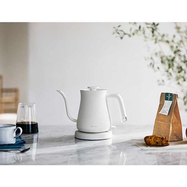 �q�o���~���[�_�rBALMUDA The Pot �z���C�g