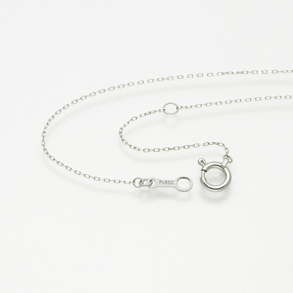 〈芝翫香〉Ptダイヤモンドペンダント・馬蹄