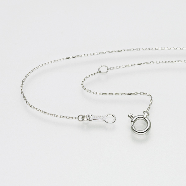 〈芝翫香〉Ptダイヤ入アウイナイトペンダント