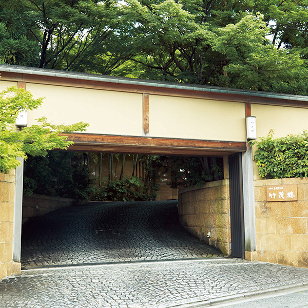 ●【12月31日お届け】【157】京料理 美濃吉 3〜4人用、三重折(和風)