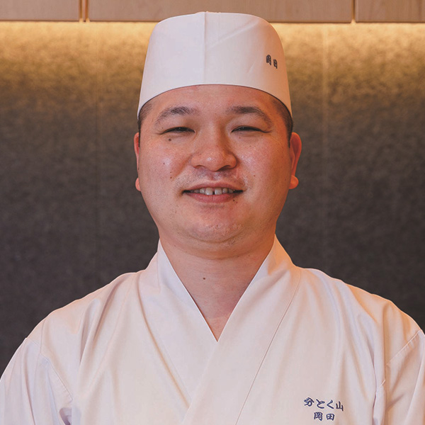 ●【12月31日お届け】【334】分とく山 4人用、二重折(和風)