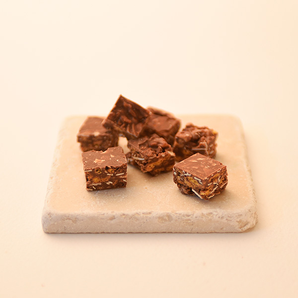 146�qEk Chuah / �G�N�`���A�r�J�t�F�N�����` CC-10