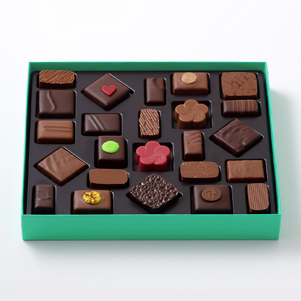 184���qPIERRE HERME PARIS / �s�G�[���E�G�����E�p���r�A�\�����e�B�}�� �h �V���R��24����