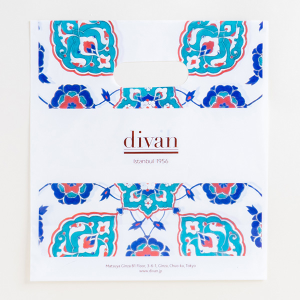 250�qdivan / �f�B���@���r�U�N��&�s�X�^�`�I�^�[�L�b�V���f�B���C�g(���N��)