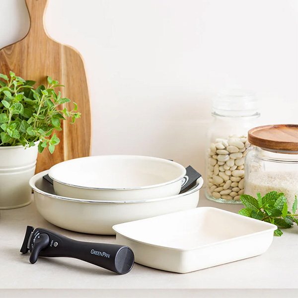 �q�O���[���p���r�N���b�N�V�F�t�Z�b�g5/�N���[���z���C�g