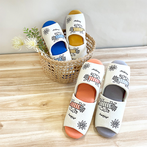 �qLISA LARSON�r�X���b�p�@���z�ƃ}�C�L�[/�I�����W