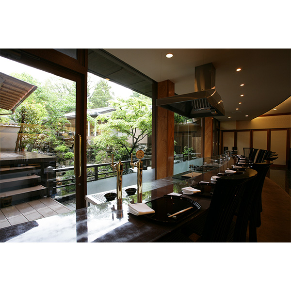 �� ��̓� �y5��9���E10�����͂��z�q�񌬒��� �����O�r��̓������l�ߍ��킹