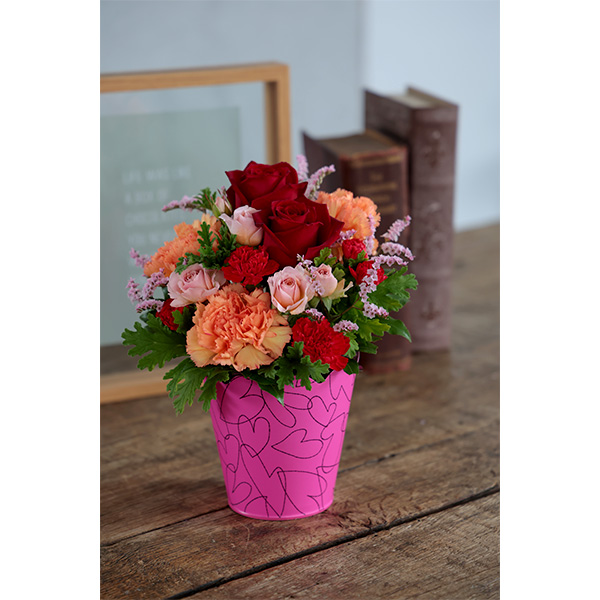 ●母の日 【5月10日(日)お受取り】〈hanna/ハンナ〉生花アレンジ「クロエ」