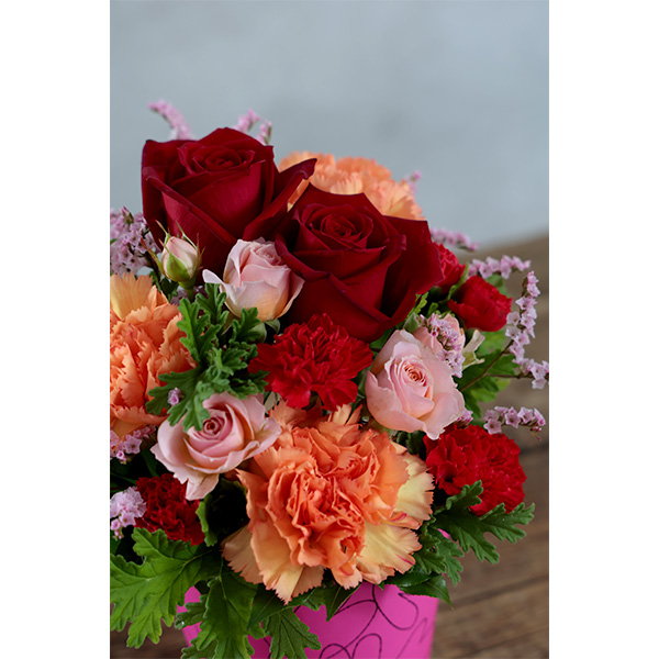 ●母の日 【5月10日(日)お受取り】〈hanna/ハンナ〉生花アレンジ「クロエ」