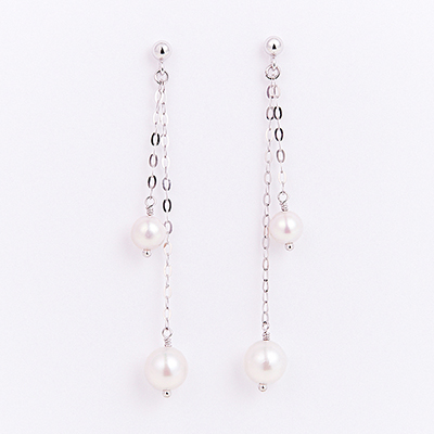 〈芝翫香〉K18WGアコヤパールピアス