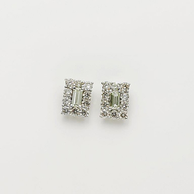〈芝翫香〉Ptダイヤモンドピアス