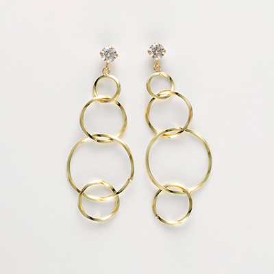 〈芝翫香〉K18ダイヤモンドピアス