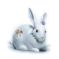 〈リヤドロ〉花飾りの白うさぎ(2)